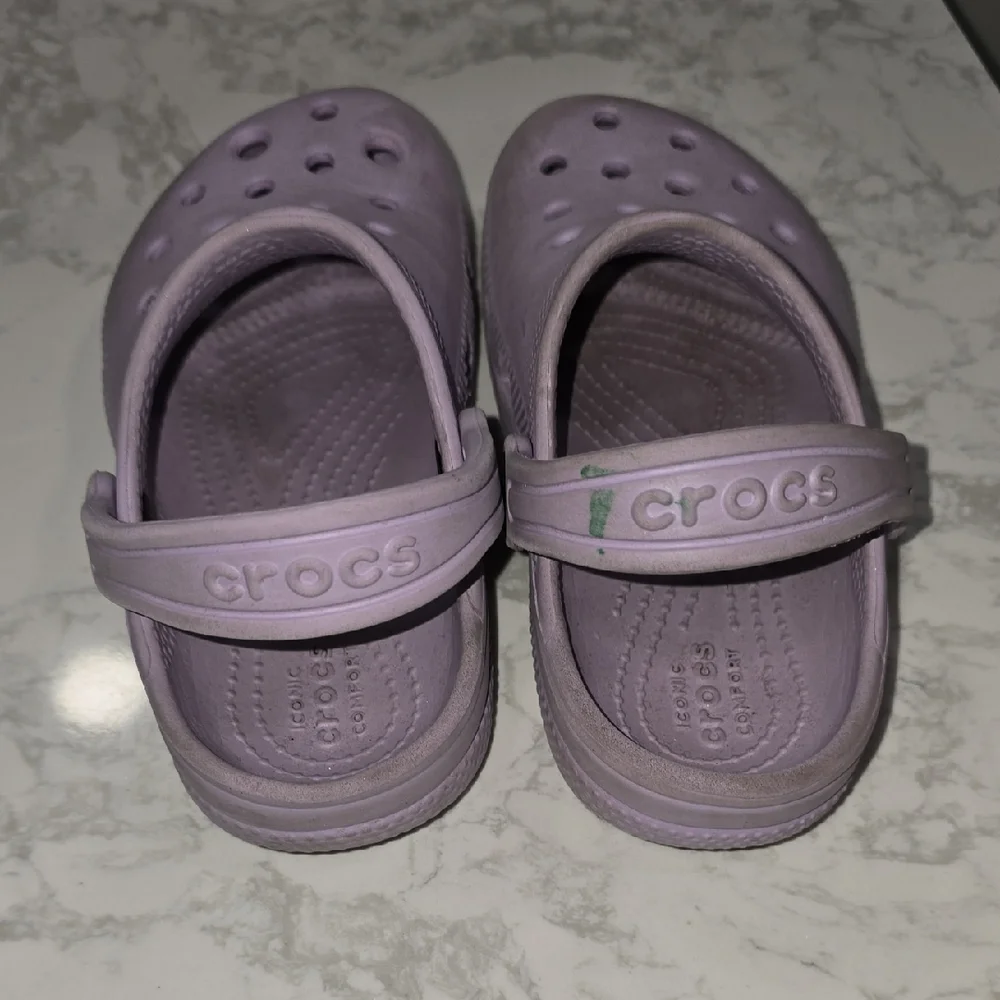 CROCS lightweight easy
